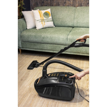 Aspirator cu sac Zilan ZLN4500 Aurum, 2400W, 5L, cupru, HEPA, afisaj digital, telecomanda, furtun 360°, silentios