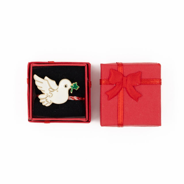 Martisor - Brosa metalica, diverse modele, porumbel alb, cutie rosie mica